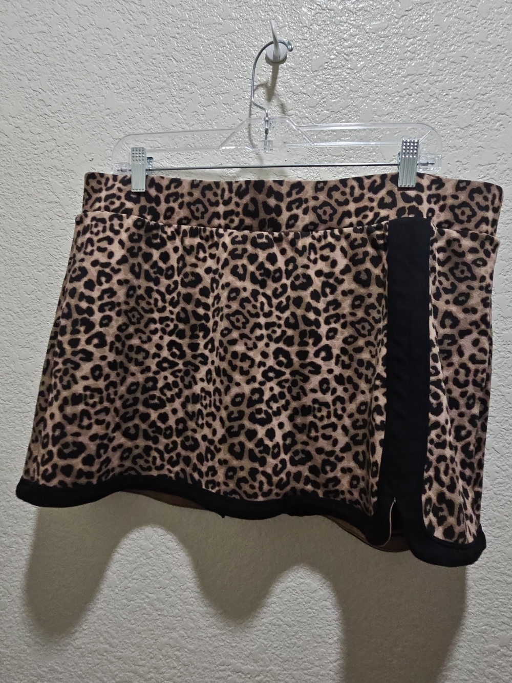 JoyLab Leopard Print Skort with Black Trim Size XXL (18-20) - Picture 9 of 11